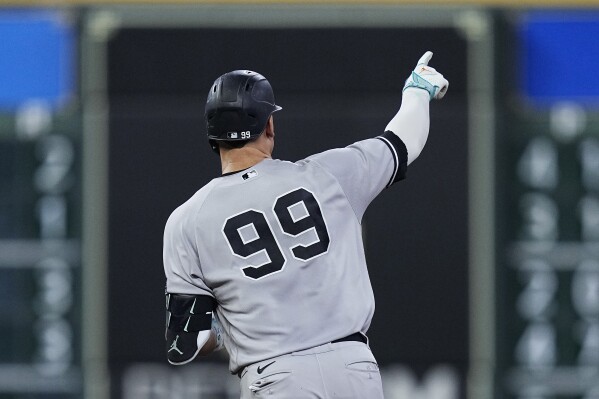 Baby Bomber arrives Dom nguez becomes youngest Yankee with HR in